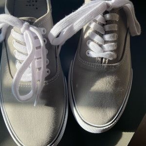 Cute and Trendy Tie flat sneakers